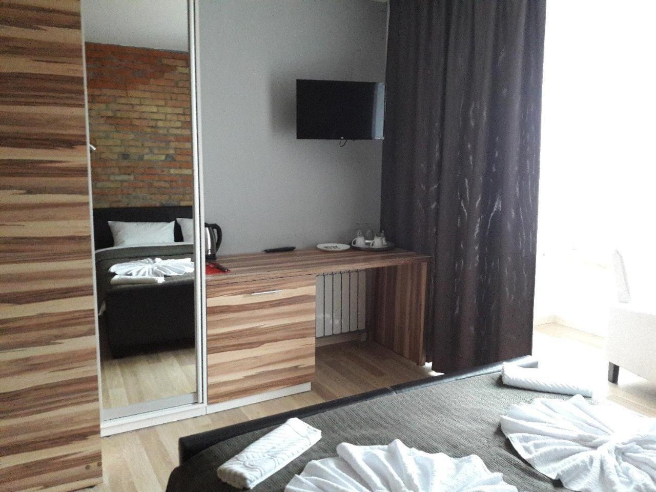 Mini Hotel On Demiivska 基輔 外观 照片