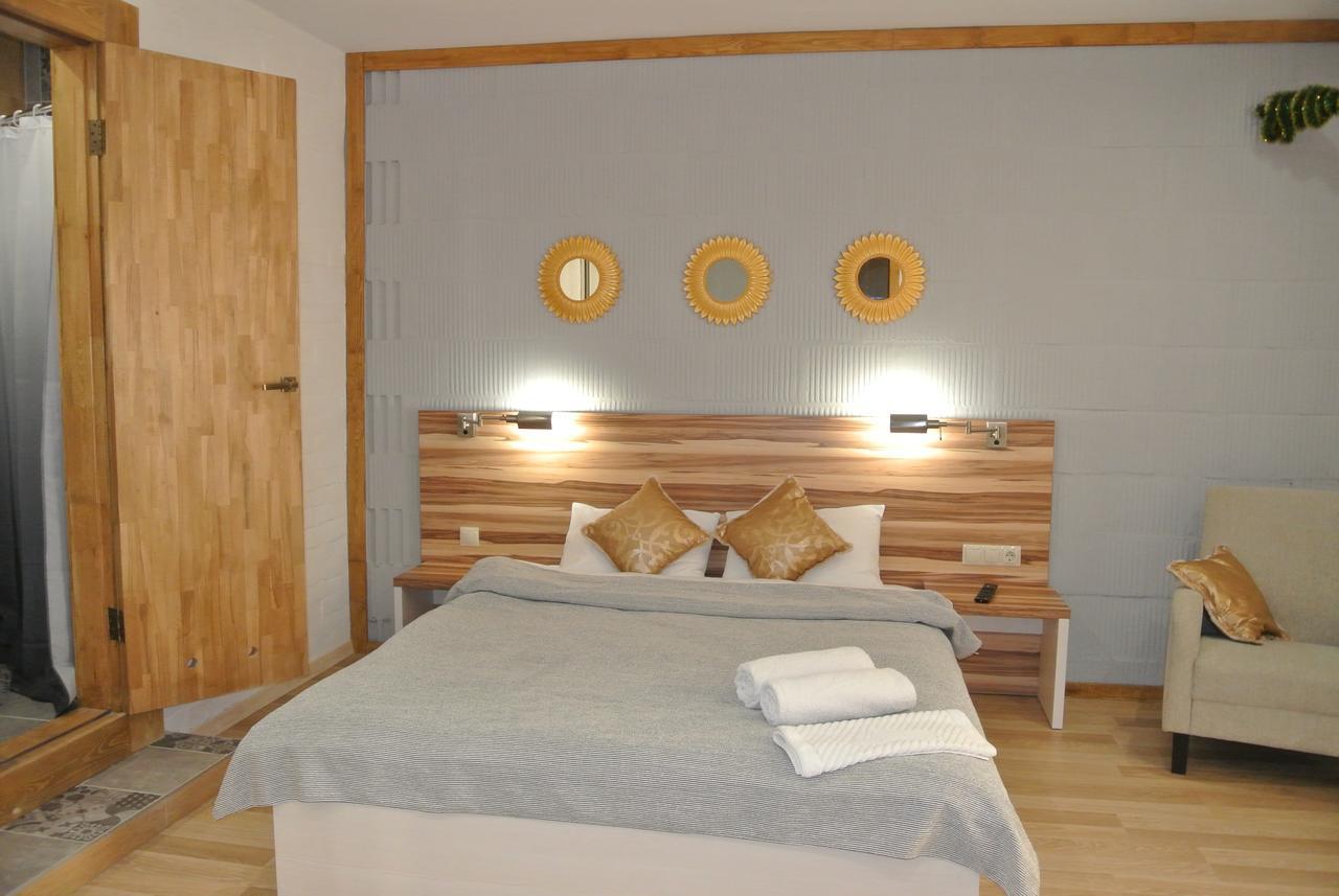 Mini Hotel On Demiivska 基輔 外观 照片