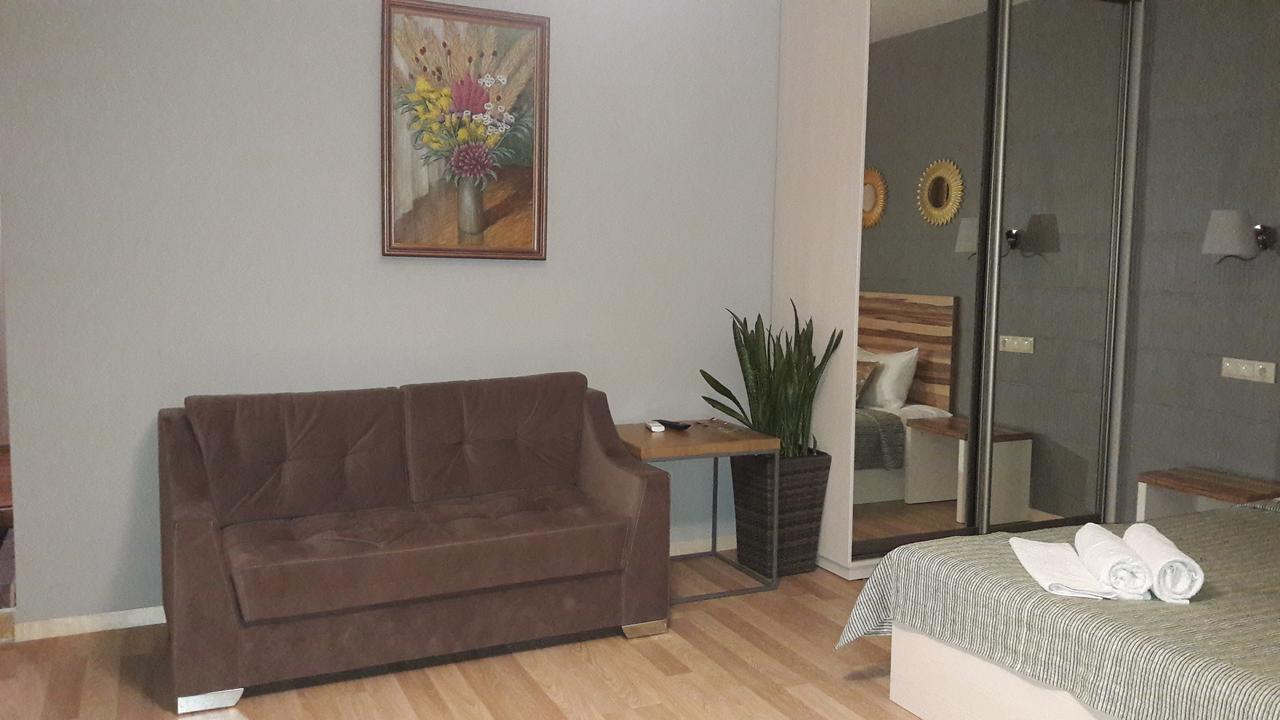 Mini Hotel On Demiivska 基輔 外观 照片