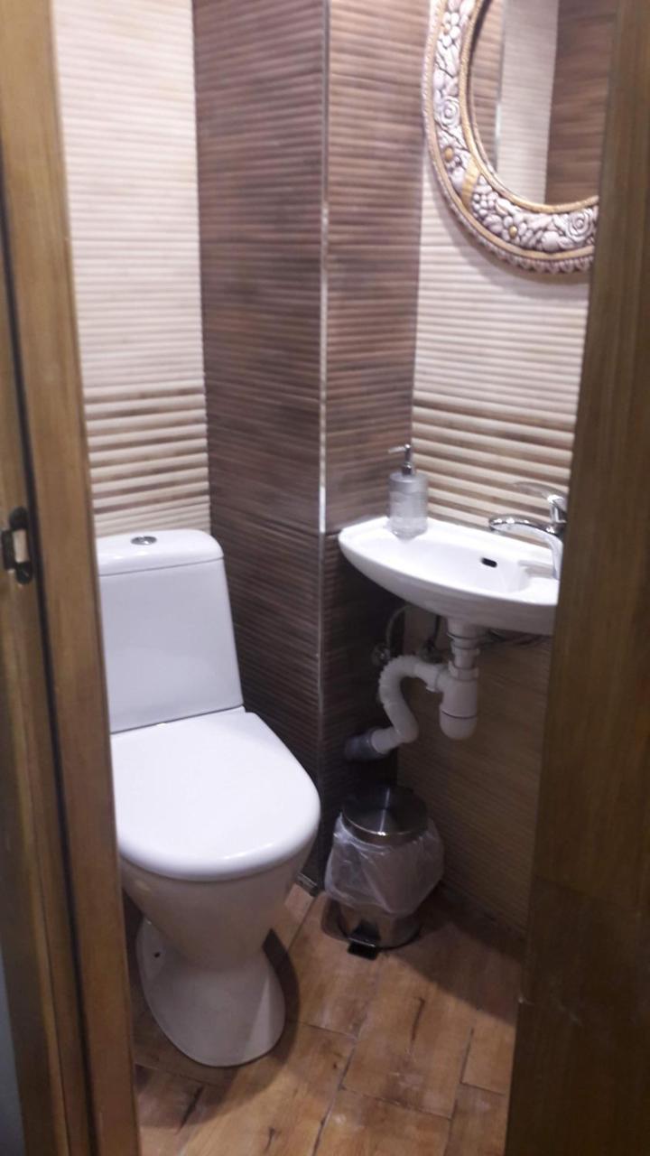 Mini Hotel On Demiivska 基輔 外观 照片